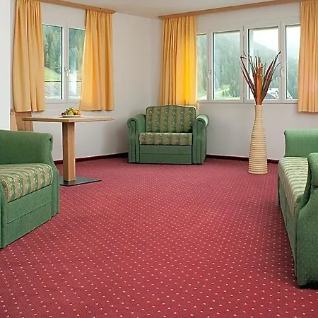 Alpenhof Hotel 3*